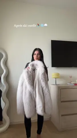 Winter outfit inspo #OOTD #outfitinspo #winterfashion #winteroutfit #apresski 