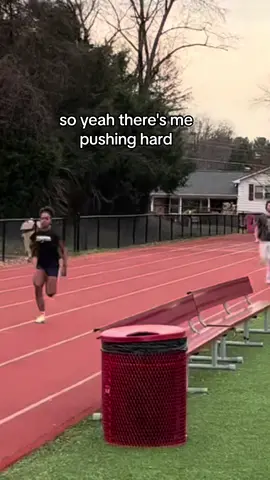 Just to clarify, I did NOT want to race this man😂  I was already at the track with my bf doing a work out and he came to join. ##trackandfield##Running