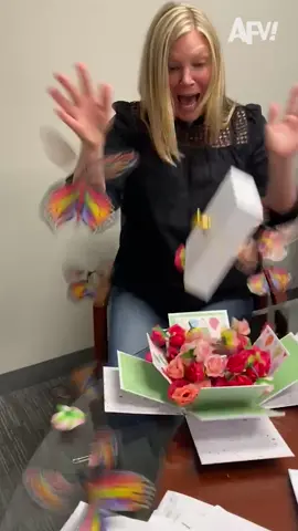 A priceless present 🦋🤣 #afv #prank #gift