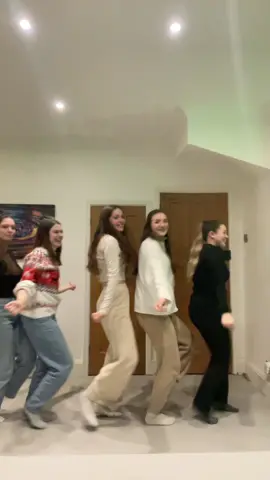 FIREBALL🔥☄️ #groupdance #fireball #trend #friends #grouptiktok #easytiktokdance #viral 