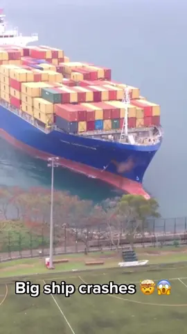 Part 38 | Big ships crashing 😱🤯#bigships #crash #ocean #crazy 