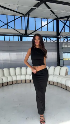 NEW IN 🖤🫶🏼 The ‘Vamika Top’ x ‘Vamika Skirt’ #thatssofetchau #twopieceset #maxiskirt 