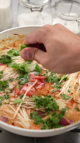 Resipi Tom Yum Goong yang rasa pekat, pedas & creamy. Boleh makan dengan nasi atau mee. Kecur air liurr  😭 #MakanLokal #FoodTok #foodfestontiktok   