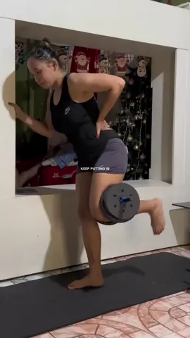 The work you put into it will always pay off. Be patient. ✨✨ #workout #workoutmotivation #Fitness #fitnessmotivation #firnesstiktoker #fitnesstiktok #fitmom #postpartumbody #postpartumfitnessjourney 