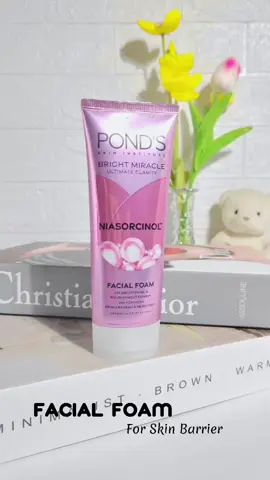 cuma 20rb udh dapet facial foam? siapa lagi kalau bukan POND’s Bright Miracle kalian wajib cobain sih..    #PondsMiraclesHappen #MiraclesHappen #pondsindonesia #pondsagemiracle #ponds #facialfoam #rekomendasifacewash #verinavee_ #reviewverina #skincare #facialwash  #wanbowonderfulworld 