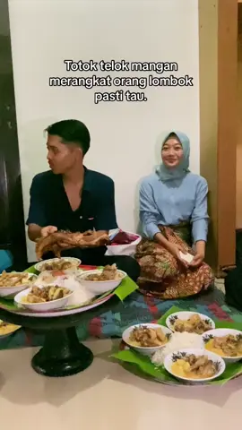 Adat sasak setiap pengantin baru datang akan di adakan yang namanya mangan merangkat,yang dihadiri oleh banyak orang”untuk makan bareng.🥰 Rasanya nggak bisa move on pas jadi pengatin kemarin.🫢🤭 #fypシ #fypシ゚viral #fypage #lombokviral #tradisi #lombokteng #pujutlombok #lombok #pujut #foryoupage 