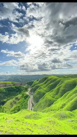 #alam #sumba #sumbatimur #bukit #padang #piarakukuhills 