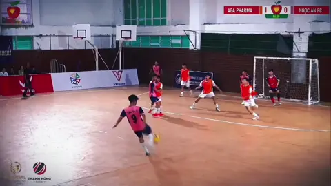 Paul Sholes phiên bản Ziệt Nam 🚀 #u19hd #u19hdfutsal #hdfutsal #hdfutsaltournament #viral #skills #futsal #j4f #fyp #top #football #highlight #highlightbongda #bongdaphui #futsalvietnam #vsports #lhgoalkeeping #thanhhungfutsalcup2023 #thanhhungfutsal #sport #sieupham #paulscholes