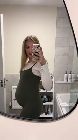 completely forgot i even vlogged my birthday🤣🤣 #fyp #foryoupage #22ndbday #pregnant #thirdtrimester #Vlog #birthdayvlog 