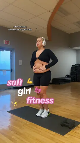 SOFT GIRL FITNESS | Fullbody DB workout 💪🎀✨ Welcome to my new series where I share fun, approachable workouts, as a midsize fitness enthusiast. Save this workout for later. LMK in the comments what workouts you want to see next 👀 ##midsizefitness##midsizegymgirl##softgirlfitness##midsizegymfit