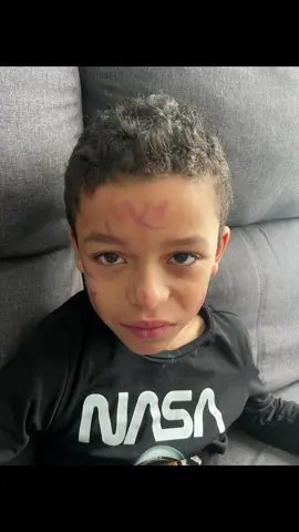 Nuestro #elfontheshelf ha sido muy travieso #elfideas #elfontheshelfideas #elfo #elf #elfmagicact 