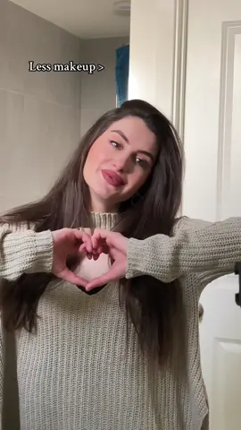 كان عندي 5 دقايق و اخلص ميك اب 🖤😅 #foryou #foryoupages #collaboration #اكسبلور #explore #السعودية #دبي #collab #viralvideo #ترند_تيك_توك #unitedstates #trendingsound #fypシ #fypシ゚viral #grwmmakeup #grwm_aesthetics #grwmhair #grwmroutine #ooftd #makeuptutorial #simplemakeup 