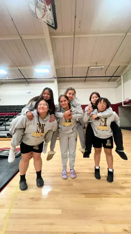 Girls tournament! Went pretty well in a way… but still super proud of them!! #fyp #hardingknight #wrestling #sporttiktok #highschooltiktok #wrestlingtiktok #hardinghighschool #beforeandafter 