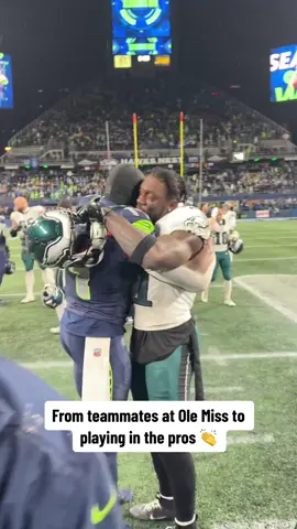 reunited 😤 #ajbrown #dkmetcalf #seattleseahawks #philadelphiaeagles #nfl 