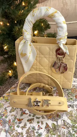 Lady Dior unboxing✨ @Dior  #dior #ladydior #diorunboxing #diorcruise #diorholiday #dreamindior #diorpackaging #trishbears 