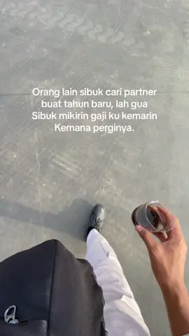 Mikirnya hapir gila😭 #imip_helmkuning #iwip_weda_halmahera #fyp #morowali_sulteng_bahodopi #toposokana #masukberanda #hcai #hcai 