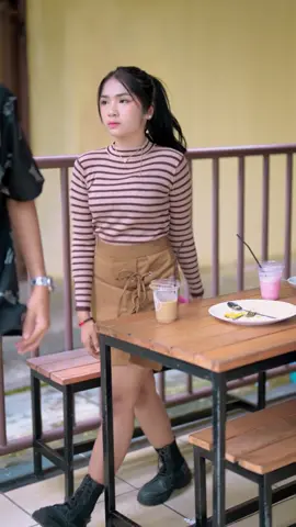 dibantuin viral kok malah marah marah si ? #tiktokseriesfuture #TikTokSeries #serialtiktok #tiktoktainment #trending #viral #foryou #fyp #fypシ #viraltiktok #dramatiktok 
