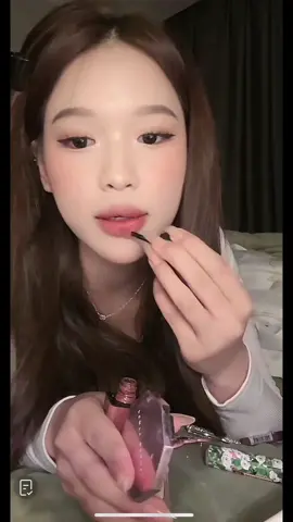 Hotgirl WynAnh chia sẻ về màu son yêu thích #xuhuong #trending #viral #wynanh #sonhera #heralipstick 