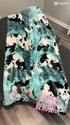 #foryou #western #fip #blanket #blankets #10million #viralvideos #foryoupageofficiall #foryouforypu #fire #follow #cow #couchblanket #cows #forupage #foryourpage #teal #cowboy #cowgirls #hellobeautiful 