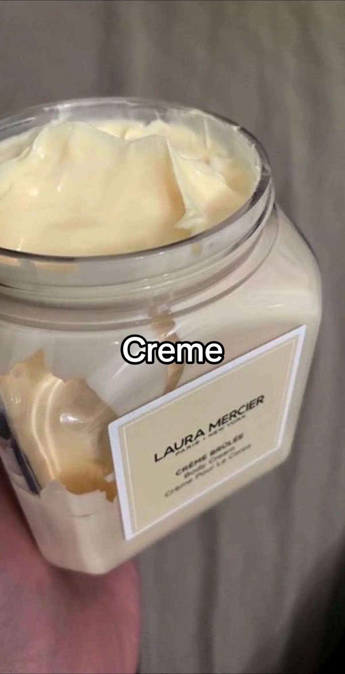 welche creme gefällt dir mehr?