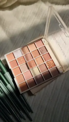 bảng mắt này xinh quá mn uiiii🔥🥲 bảng mắt xiaoyumi 🔥🌸🌿💚#hot  #tiktokshop #beauty #xuhuong2023 #BeautyTok #reviewlamdep #review #trangdiem #lamdep #xhuongtiktok #xiaoyumi  #goclamdep #mypham #makeup #noidiatrung #phanmat #xh #viral #trending #xuhuong #foryou #bangmat #xhuongtiktok 