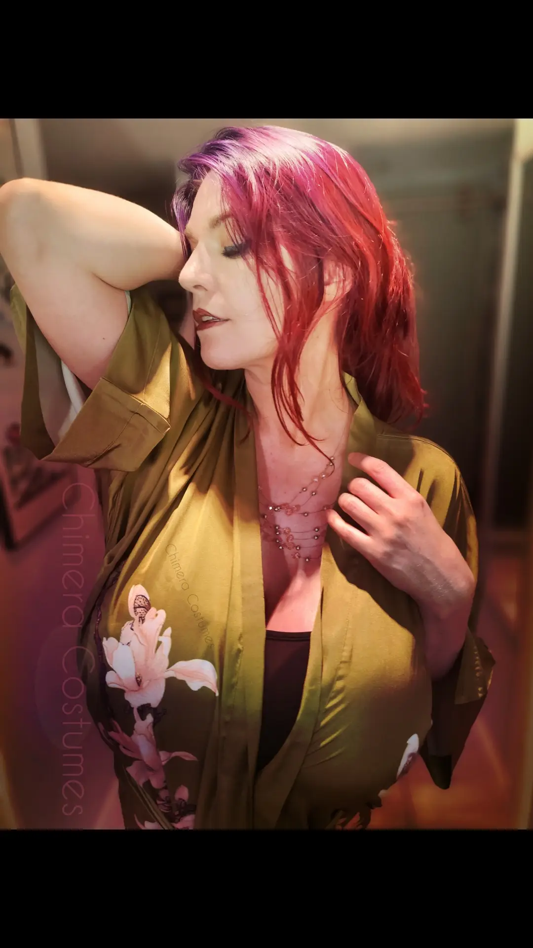 Dramatic loungewear for the win! I love this robe , which has pockets AND French seams (it's in my Amazon shop if you need one too - link in bio). The rest of this photoset is going up on my patr3on today if you'd rather look at the robe than own one  #gothgirls #art #model #portraits #photography #chimeracostumes 