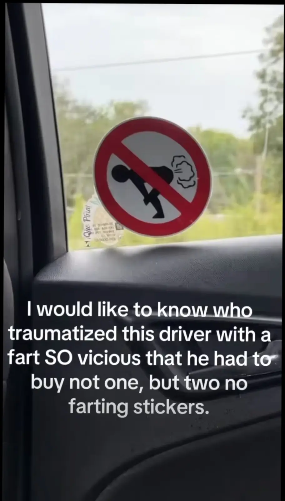 It must of been one hell of a fart to make this Uber driver / taxi driver put two not farting stickers up in his car 🤣🤣🙈🙈 #funny #joke #uber #uberdriver #taxi #taxidriver 