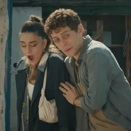 كوبلييييي ياخييييييييي جبيتهممممممم مرهههههههههه 🥹🥹💘💘 // احس شاغلا كمان صارت تحبه لما المعلمه قالتلهم صورو شخص تحبونه و يخفف همومكم و كدا هي رسمتهههه ياخييس انشاءالله يصيروووو كوبللل 🫶🏻🫶🏻💋💋#جاسور_شاغلا #جسور_شاغلا #المتوحش_yabani 