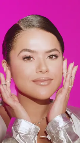 Tem lançamento da prima @maybellinebr na área: Falsies Surreal! Uma máscara que dá 10x mais volume para os cílios e um alongamento 36% mais visível! É PERFEITA! Agora vocês já sabem onde o real e o surreal se encontram 💜 #MascaraFalsiesSurreal #FakeOuFalsies #MaybellineNYBR *PubliDaPrima 