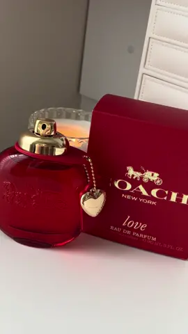 Gifted this gorgeous perfume from @Coach 🤍#gifted_by_coachloveexpressyourlove #coachlove #expressyourlove #coachperfume #perfumetiktok 