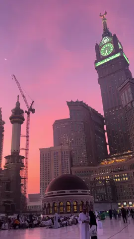 Sunrise in Mecca, subhanallah 🤍 #fyp #umrah #mecca #masjidilharam #kaaba #foryoupage #islam #muslim 