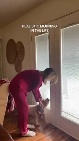 PART 30 | happy tuesday!! I felt a little off today and I feel like this morning shows it haha - hope yall are all staying well this season!! 🫶🏼🎄❤️ #morningroutine #realisticmorning #grwm #realisticgrwm #unfilteredvlog 