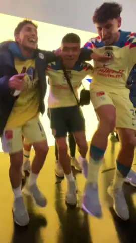 Nuestros campeones 😎🦅 🏆#SomosAmerica #GrandesDeCorazón 