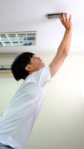 Warrix Premium Polo  สามารถช่วยยกระดับการแต่งตัวของคุณให้มีสไตล์มากขึ้นในทุกวัน ตัวเสื้อผลิตจากผ้าเกรดพรีเมียม ผสมผสานระหว่างเส้นใย Polyester และ Spandex ทำให้เสื้อมีความยืดหยุ่น เคลื่อนไหวได้คล่องตัวมากขึ้น อยู่ทรงไม่ยับง่ายตลอดวัน  📍เป็นเจ้าของพร้อมกันได้แล้วที่ warrixthailand📍 #warrix #warrixthailand #วอริกซ์ #Newitem #Lifestyle #WarrixLifestyle #tshirt #เสื้อยืด 