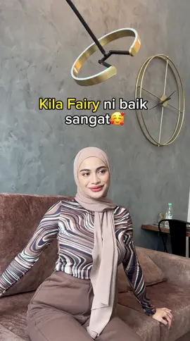 Girl crush aku ni wehhhh 😍🤩 #fyp #kilafairy #fashasandhaviral #fashasandhabeunita #beunita #berryfull #gattox #fypシ #fypage #fypシ゚viral #fypdongggggggg #fyppppppppppppppppppppppp #fypp #fypdongggggggg #fypgakni #fypdong #fypgakni #fypindo #tiktokindo #indo #tiktoksukma #sembangentertainment #foryoupage #foryoupageofficiall #shouldbeme #tiktokavatar #MakanLokal #10Bersama #makeup #beauty #founderinayahbeauty