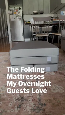 Overnight guests love these folding mattresses—also called tri-folds—and our video manager Katie swears by them to host people in her Brooklyn home (or to offer a cushy play space for her toddler!) #mattress #hosting #hostingtips 