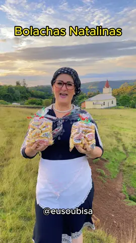 Bolachas de Natal que seus avós faziam👵🏼Me segue aqui❤️ #mulher #mae #vó #história #curiosidades #rural #donadecasa #pobre #vidanaroça #antigamente #criança #roça #invenção #eusoubisa #vidanocampo #caipira #antigamenteeraassim #antigamente #culinaria #comida #receita #natal #bolacha #bolachapintada #bolachadenatal #fazenda