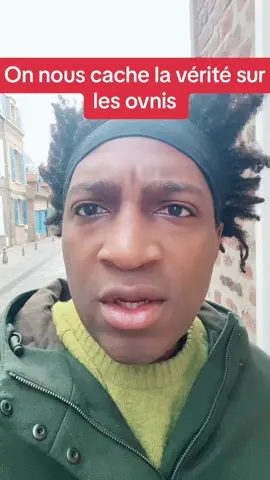 Theorie du complot on nous ment #amiens #hautsdefrance #arch #dessin #ovni #complot #hautsdefrance 