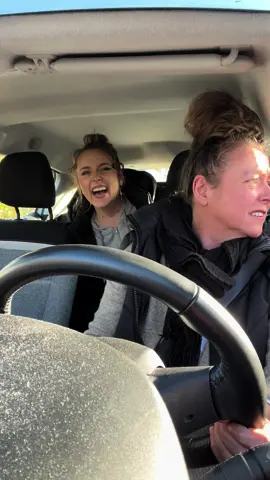 damit hat sie nicht gerechnet @Gunda #mom #daughter #car #comedy #prank 