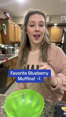 #Recipe Our FAVORITE Blueberry muffin recipe! 1.5 cups flour 3/4 cup sugar 1/2 tsp salt 2 tsp baking powder Mix and set aside. In measuring cup mix: 1 egg 1/3 cup oil 1 tsp vanilla Milk to about the 1 and 1/8 cup line Mix and add to dry ingredients Fold in 6-8oz fresh or frozen blueberries Bake at 400 for 15-20 min #blueberrymuffins #blueberry #EasyRecipe #breakfastideas #easybreakfast #baking #muffins #BakeWithMe #fyp #jessicajordan44 #jessicajordanofficial 