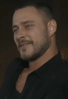 Esses olhos azuis 🔥😍 #seriesturcas #istanbul #novelasturcas #dizi #turkey #turkishseries #burakcelik #sendendahagüzel #benbucihanasığmazam 