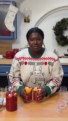 When you add too much fruit to the Sangria mocktail 👀  @Élise teaches us how to make the perfect Sangria mocktail using the Material Kitchen: The Stirred Set