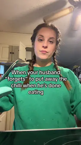 Guess what im packing you for lunch!?!? #fyp #foryou #dinner #chilli #eating #enjoy #shaniatwain #supper #leftovers #yourewelcome #taylorswift #lwymmd 