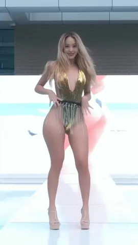 AI generated babes catwalk fashion show #ailewd  #ailewds  #ai  #artificialintelligence  #aigenerated  #generatedimage  #fyp  #viral  #aiartcommunity  #aiartgenerator  #highfashiontiktok  #couturetiktok  #fy  #princess  #princesses  #aigeneratedart  #viral  #viralvideo