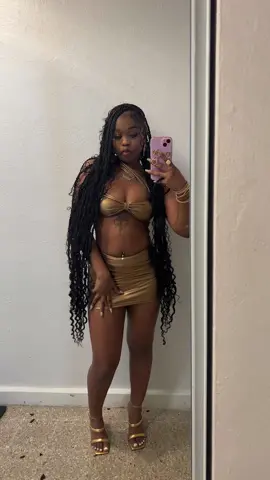 21 never looked so good 😍😍😍🥹