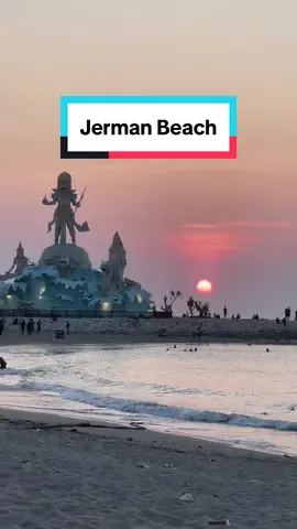 Seindah ini sunset dari Pantai Jerman. Walau namanya Pantai Jerman, lokasi pantai ini masih di Bali kok, sudah pernah kesini? Google Maps : Jerman Beach HTM (Harga Tiket Masuk) : -  (hanya membayar parkir) •Motor : Rp. 2000 •Mobil : Rp. 5000 SAVE now OTW kemudian💨 • Video by : Tiktok/@NotYourHero | Instagram/ @indradnta_ Lokasi : Pantai Jerman, Desa Tuban, Kecamatan Kuta, Kabupaten Badung, Bali.  • Untuk ikut berpartisipasi mengangkat pariwisata di #Bali setiap hari @otw_melali & @otwmelaliofficial akan me-repost photo/video dari berbagai kabupaten di Provinsi Bali. • #otwmelalibadung  #wonderfulindonesia #promotebali