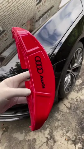 Say goodbye to boring brakes – choose from our diverse selection of caliper covers 😉 #bremsor #cars #fyp #viral #carsoftiktok #foryou #calipercovers #audi 