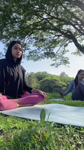 More morning like this please🍃 #yoga #yogatok #yogajogja 