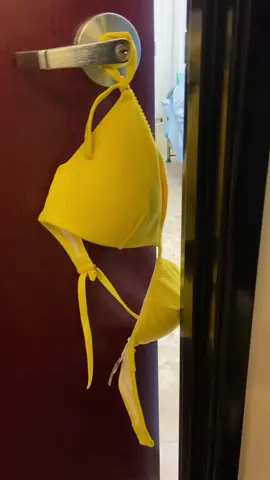 wife surprises husband in hospital 😳