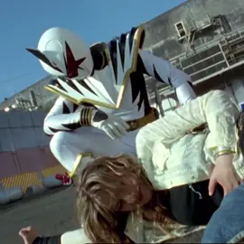 the way he stopped when he realized 😭😭😭 ##kiraford##kirafordedit##trentmercer##trentmerceredit##powerrangers##powerrangersdinothunder##fyp##vsp